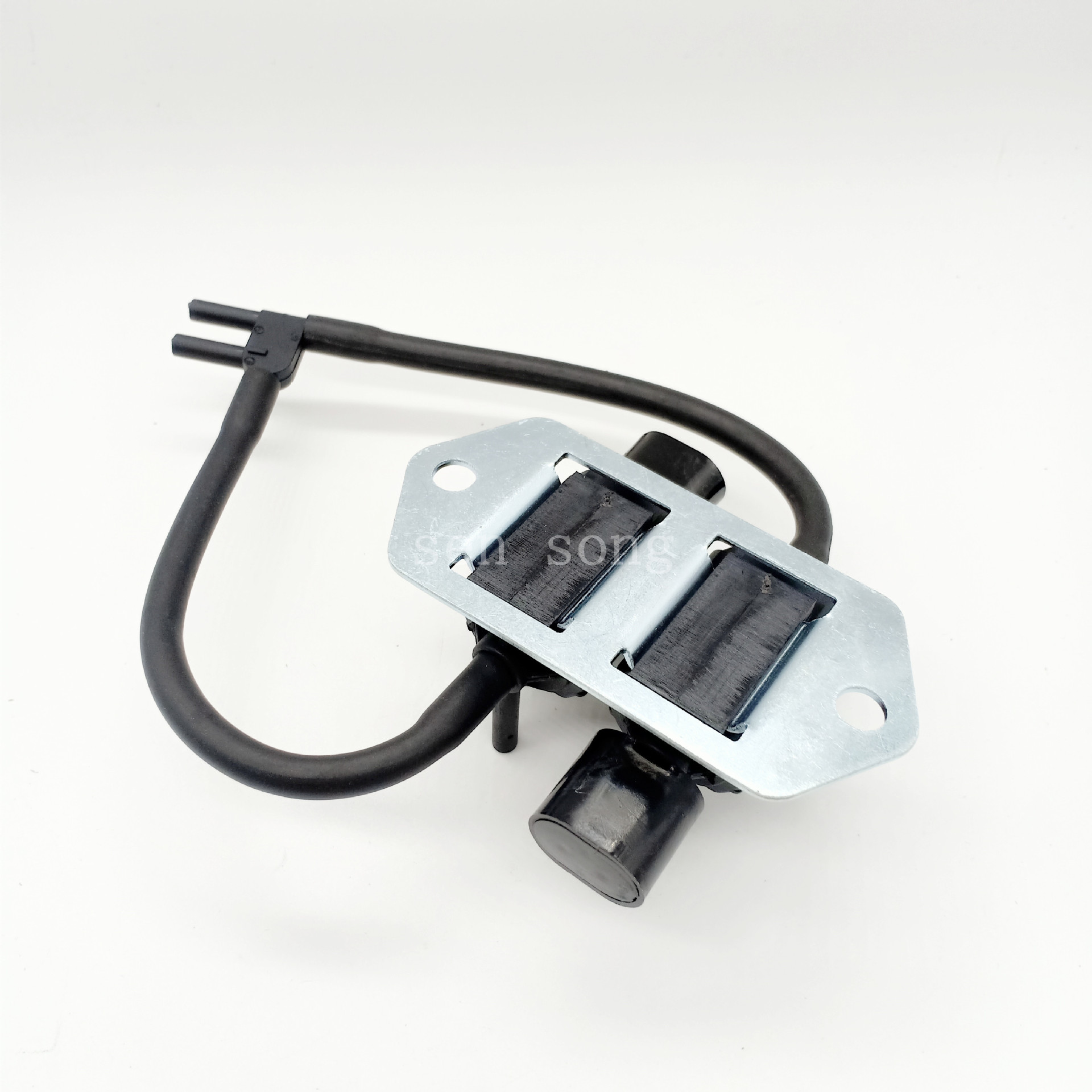 适用三菱帕杰罗l200 电磁阀真空开关k5t81794 mb620532 mr430381