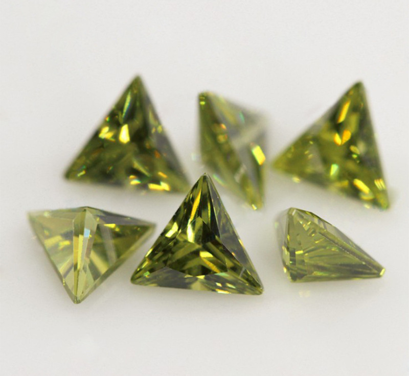 三角形直角彩色锆石裸石人造合成cz黑色石榴红香槟立方氧化锆宝石