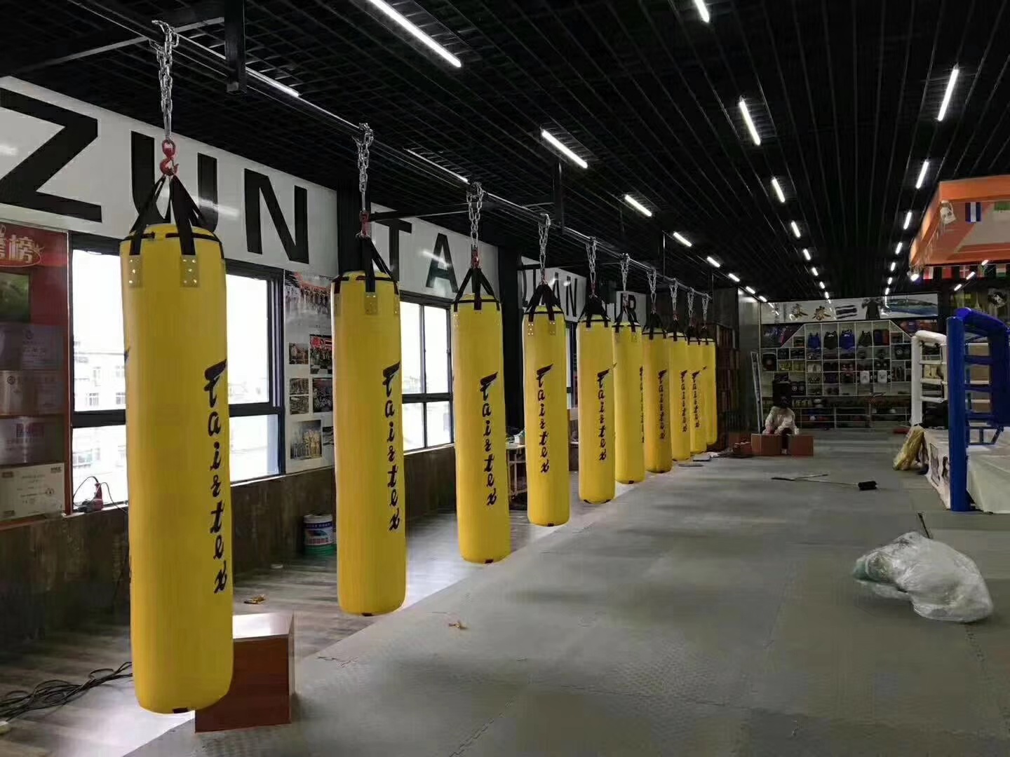 pu吊式沙袋家用健身房健身器材 挂式拳击散打实心沙袋跆拳道武术