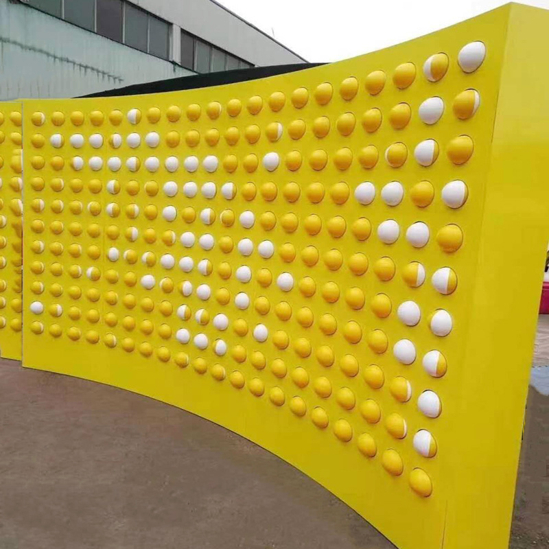网红墙翻滚游戏墙抚摸墙滚珠大型幼儿园商场公园娱乐球面墙翻翻墙