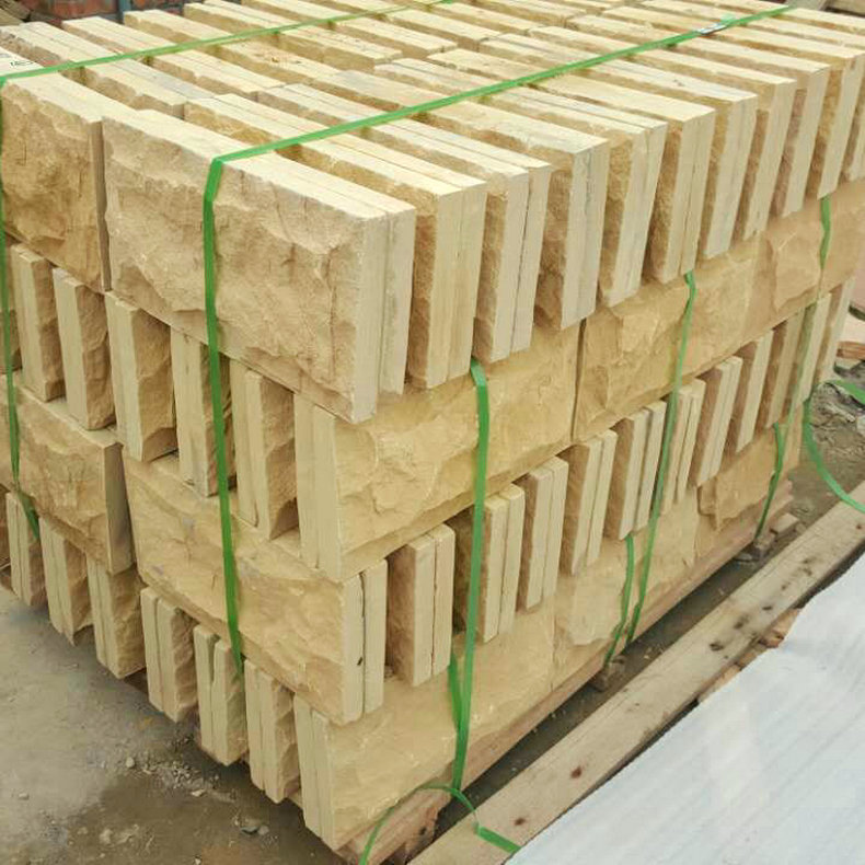 原生态红砂岩条石栏杆雕刻红色砌墙石石料青色毛石墙台阶石