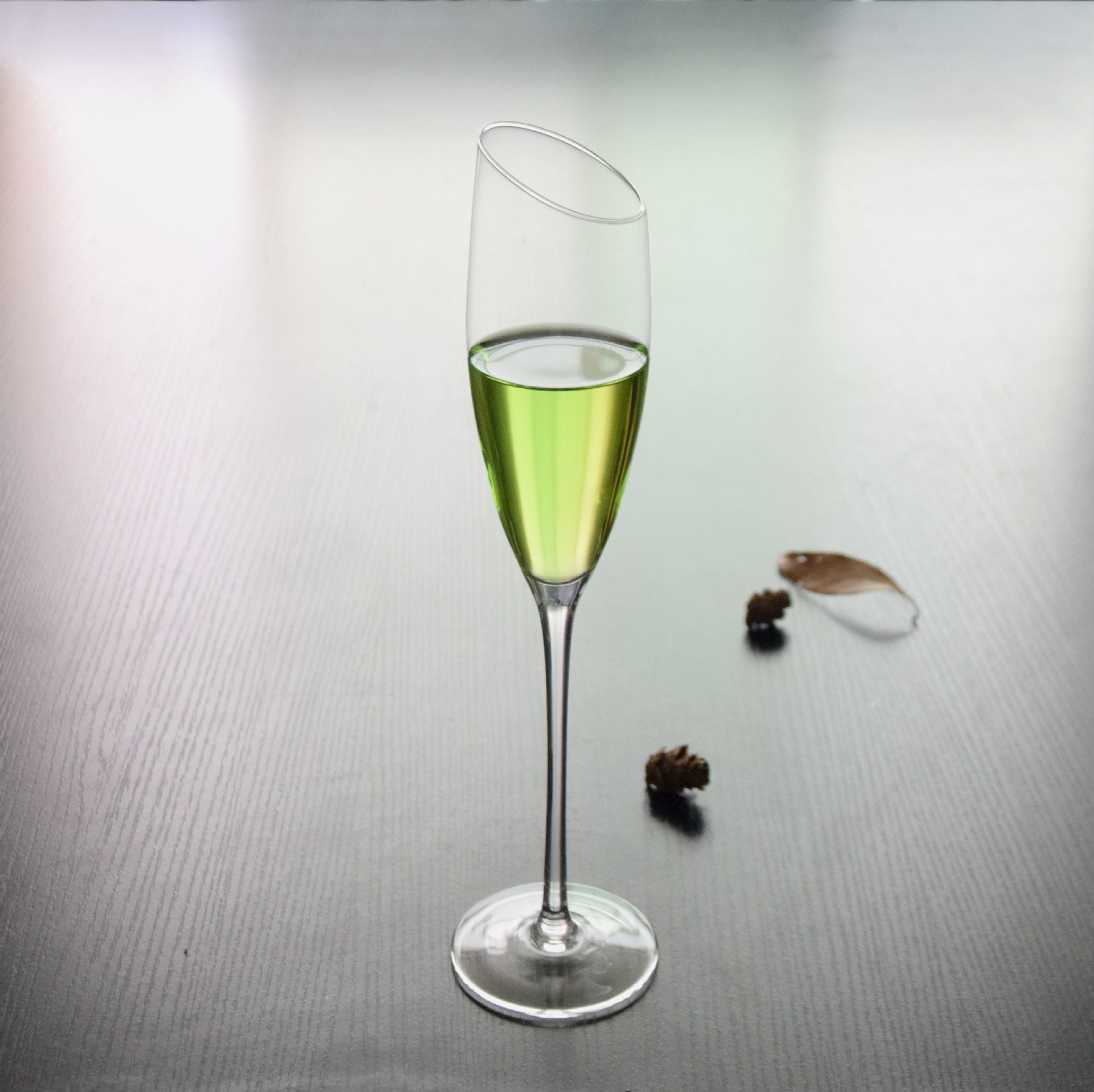 厂家现货红酒杯创意促销礼品个性高脚杯酒店用品水晶斜口香槟杯