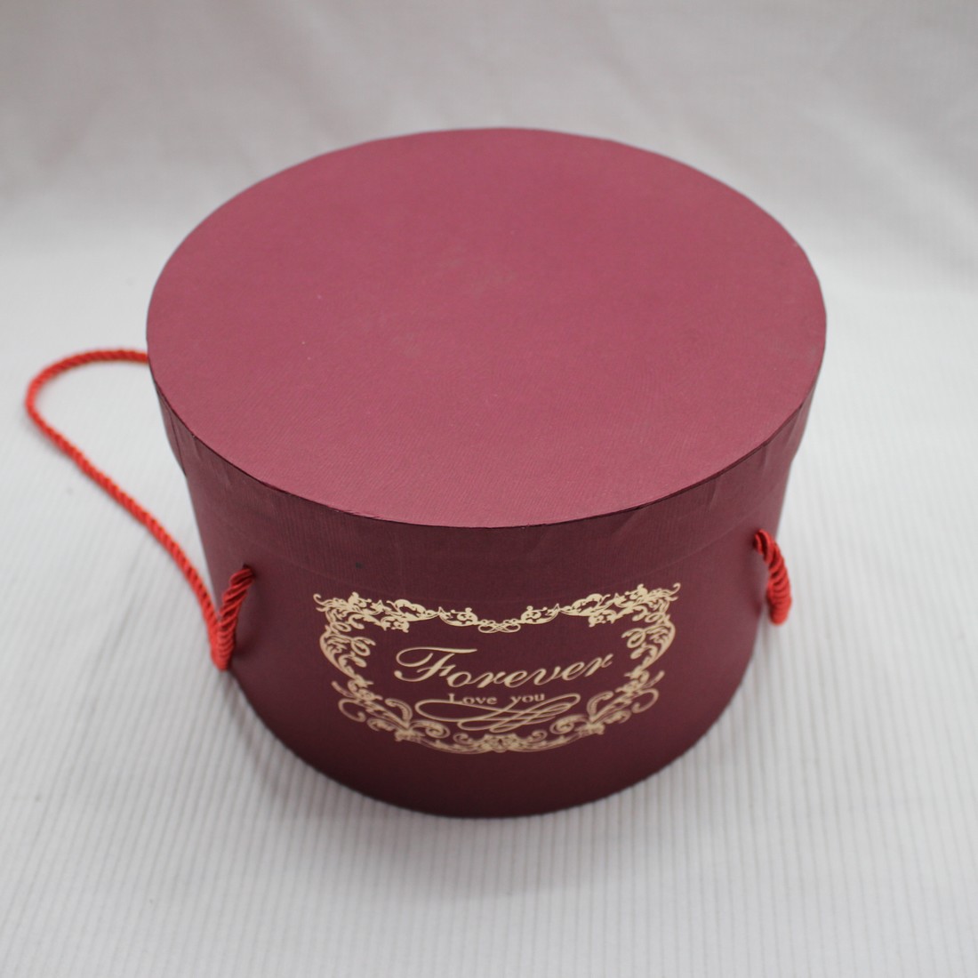 圆筒型纸质包装盒适用于蛋糕礼物等包装,颜色尺寸款式可定制