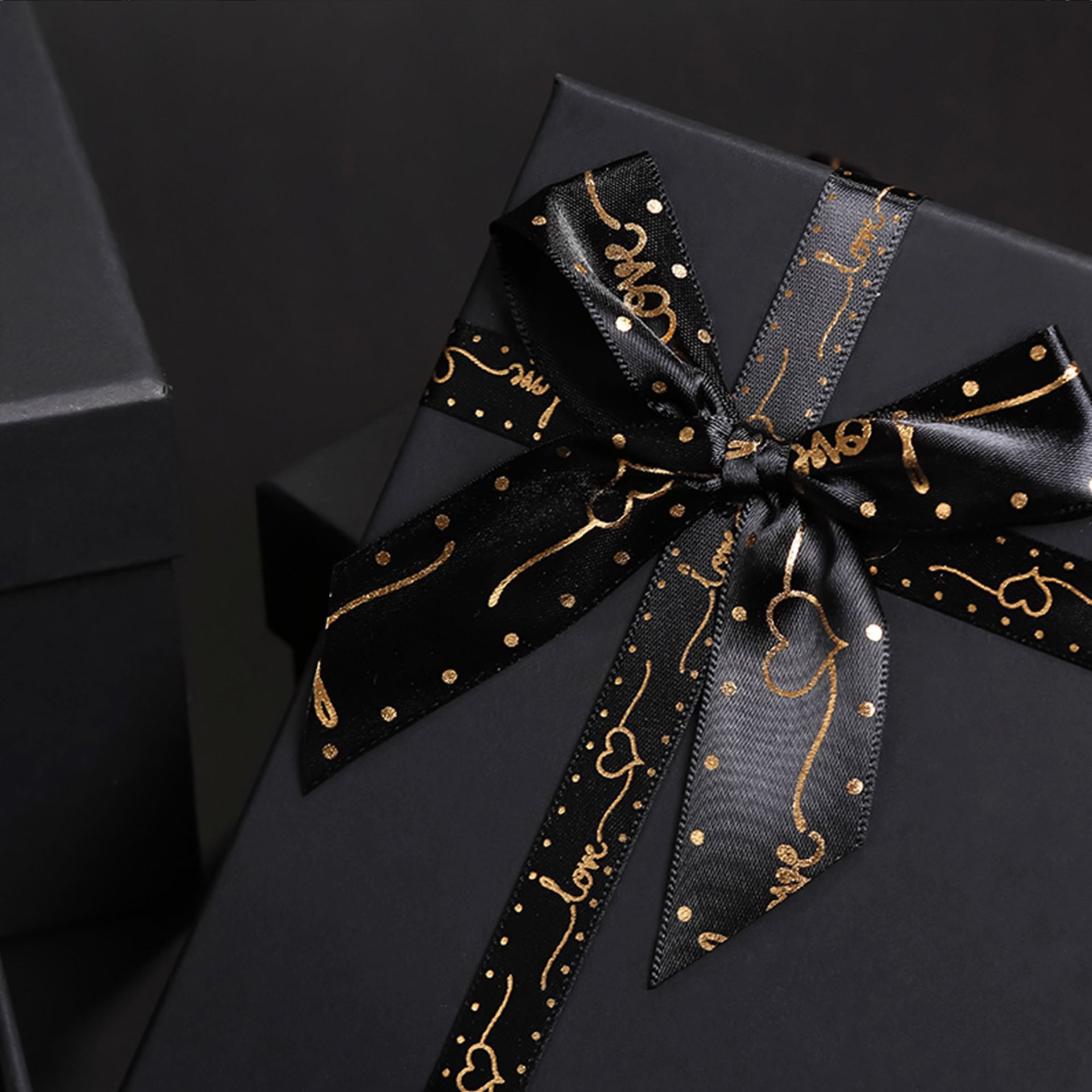 蝴蝶结新年口红礼盒 毛巾黑色礼品盒 女神节化妆品伴手礼包装纸盒