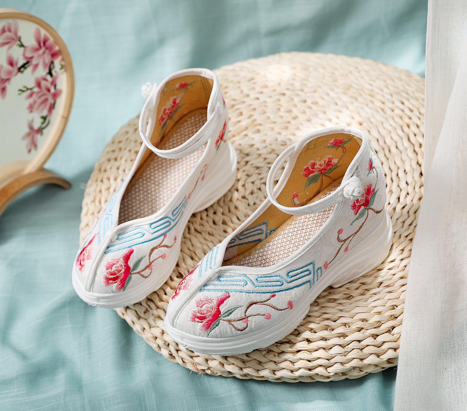 北京刺绣布鞋女