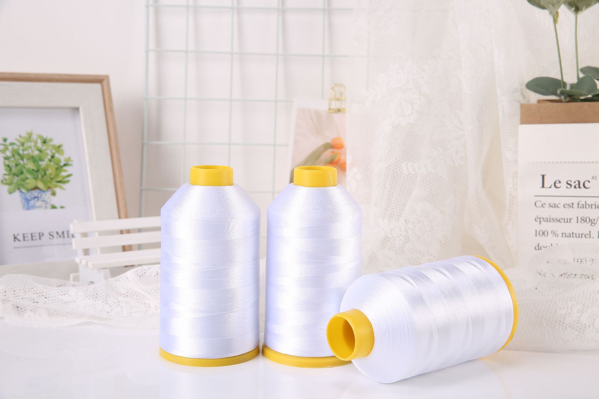 产地 浙江金华 货号 黑白 类型 绣花线 品名 10000码黑白线 品牌 竞宏