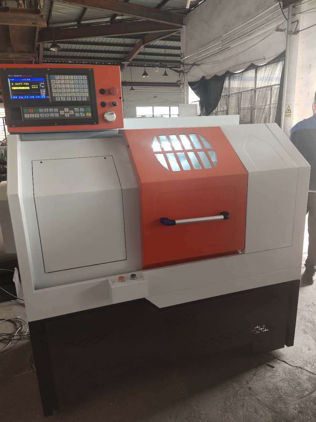 全新卧式全封闭0640数控车床 广数系统数控车床现货