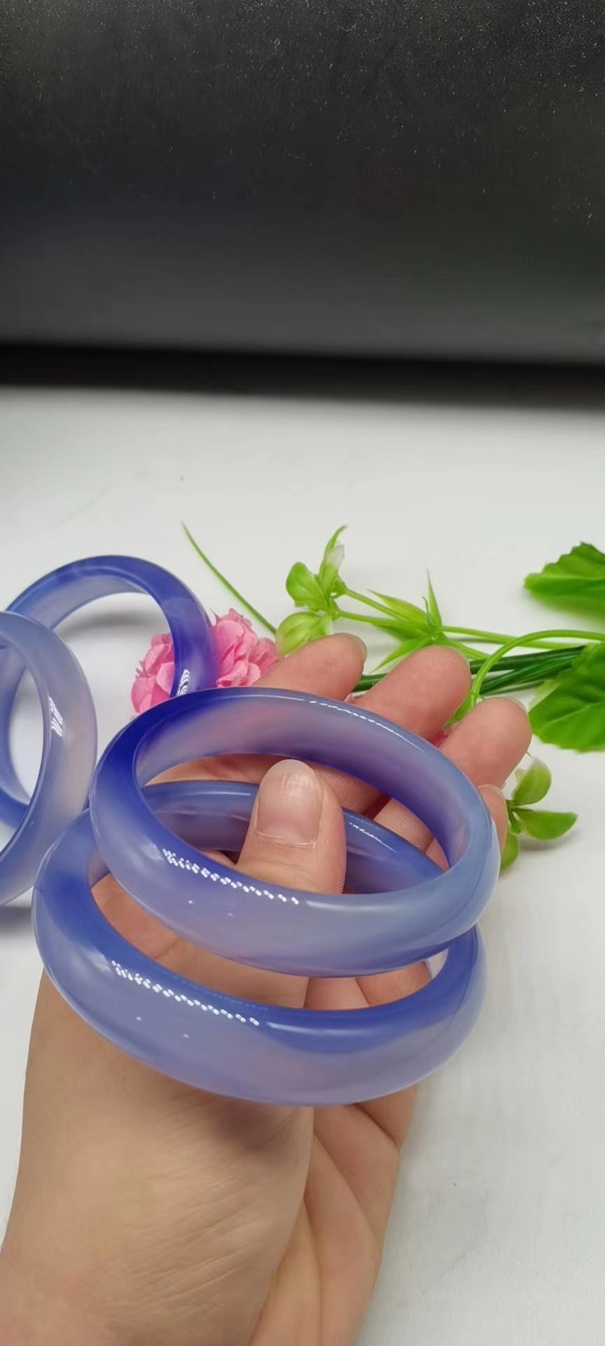 【宝贝产地】巴西【宝贝材质】玛瑙玉髓【宝贝名称】玉髓吊坠量大联系