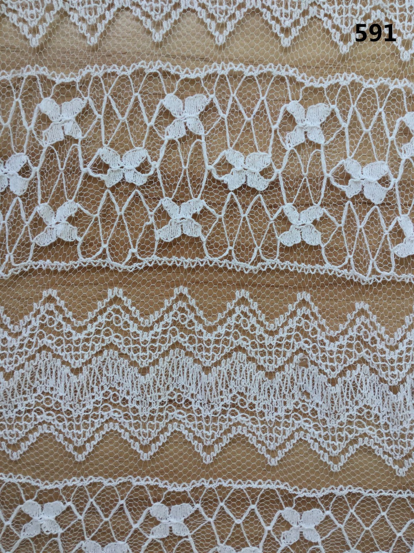 立雅蕾斯手工diy厂家直销婚纱 面料 辅料用经编蕾丝家居服饰用品