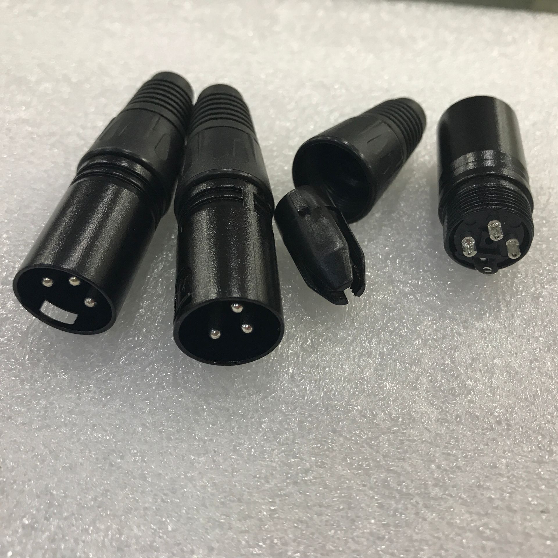 三芯瑞式卡侬母头 瑞式炫黑卡侬 麦克风卡龙 音箱卡侬插头