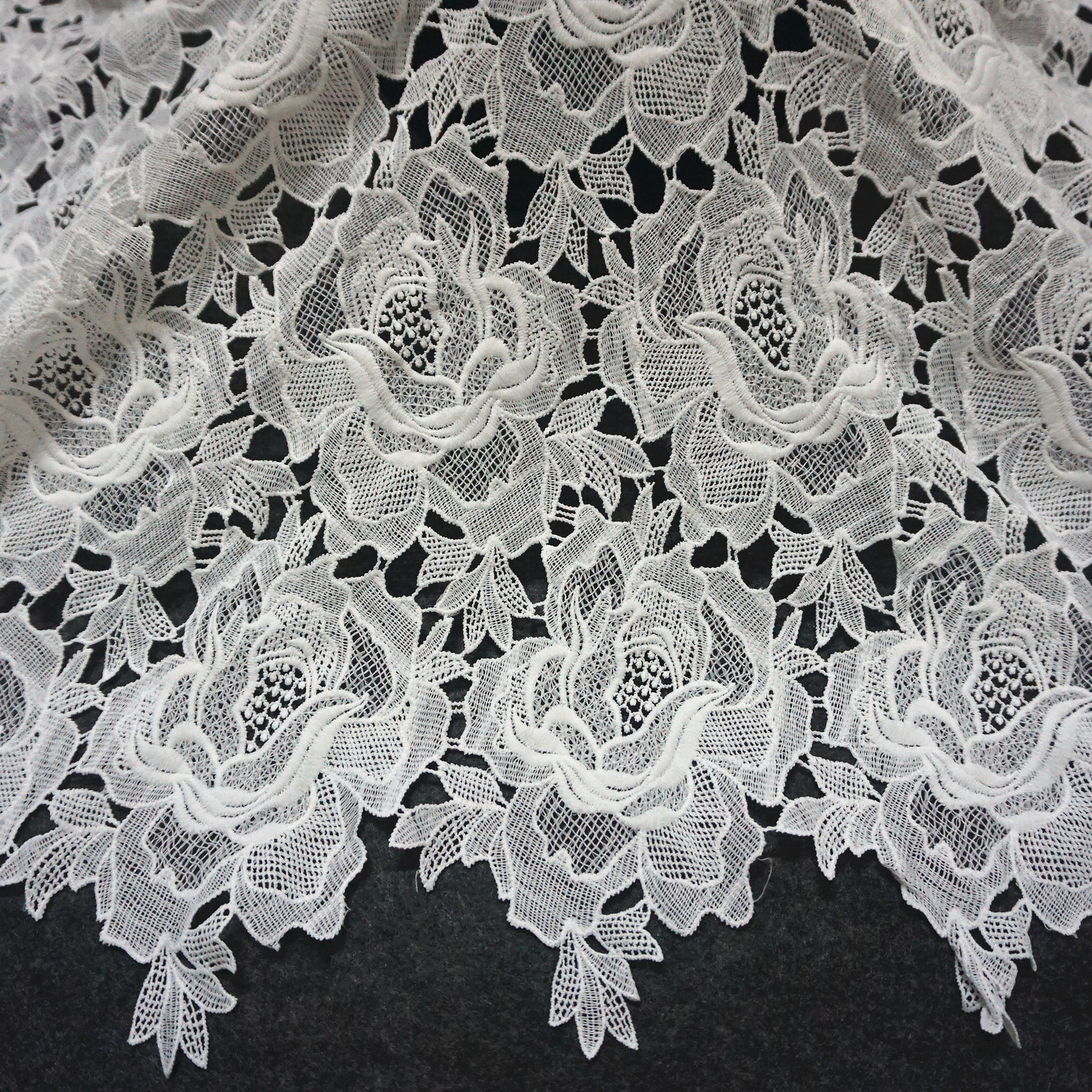 水溶绣花面料电脑立体绣花丝面料镂空水溶蕾丝面料布 小树叶花边