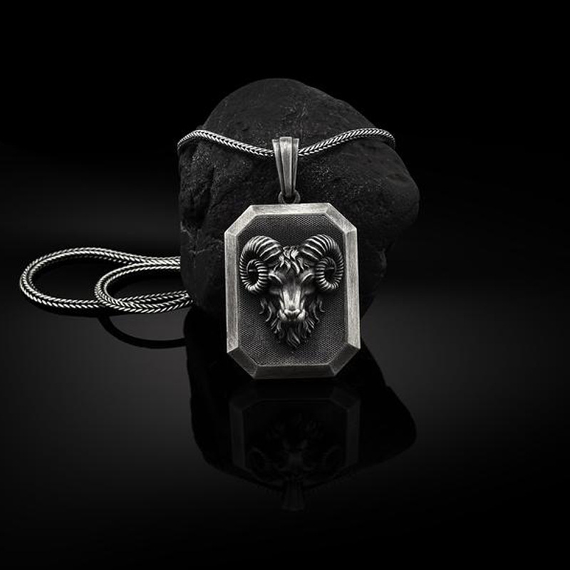 白羊座公羊头吊牌项链男士礼物吊坠复古做旧动物毛衣链百搭长款