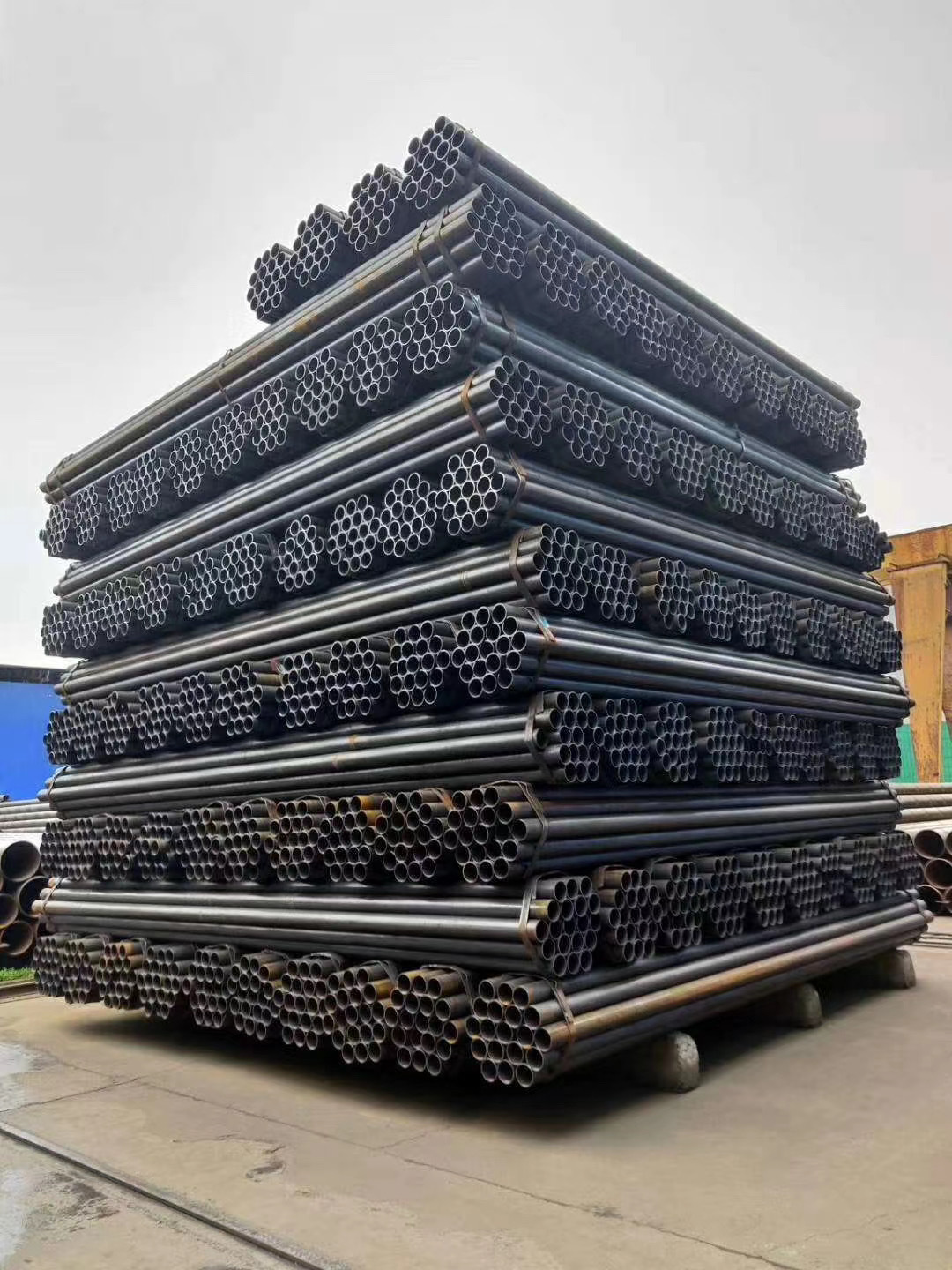 q235b大口径直缝q235b螺旋焊管钢管铁管椭圆管热轧钢材脚手架切割