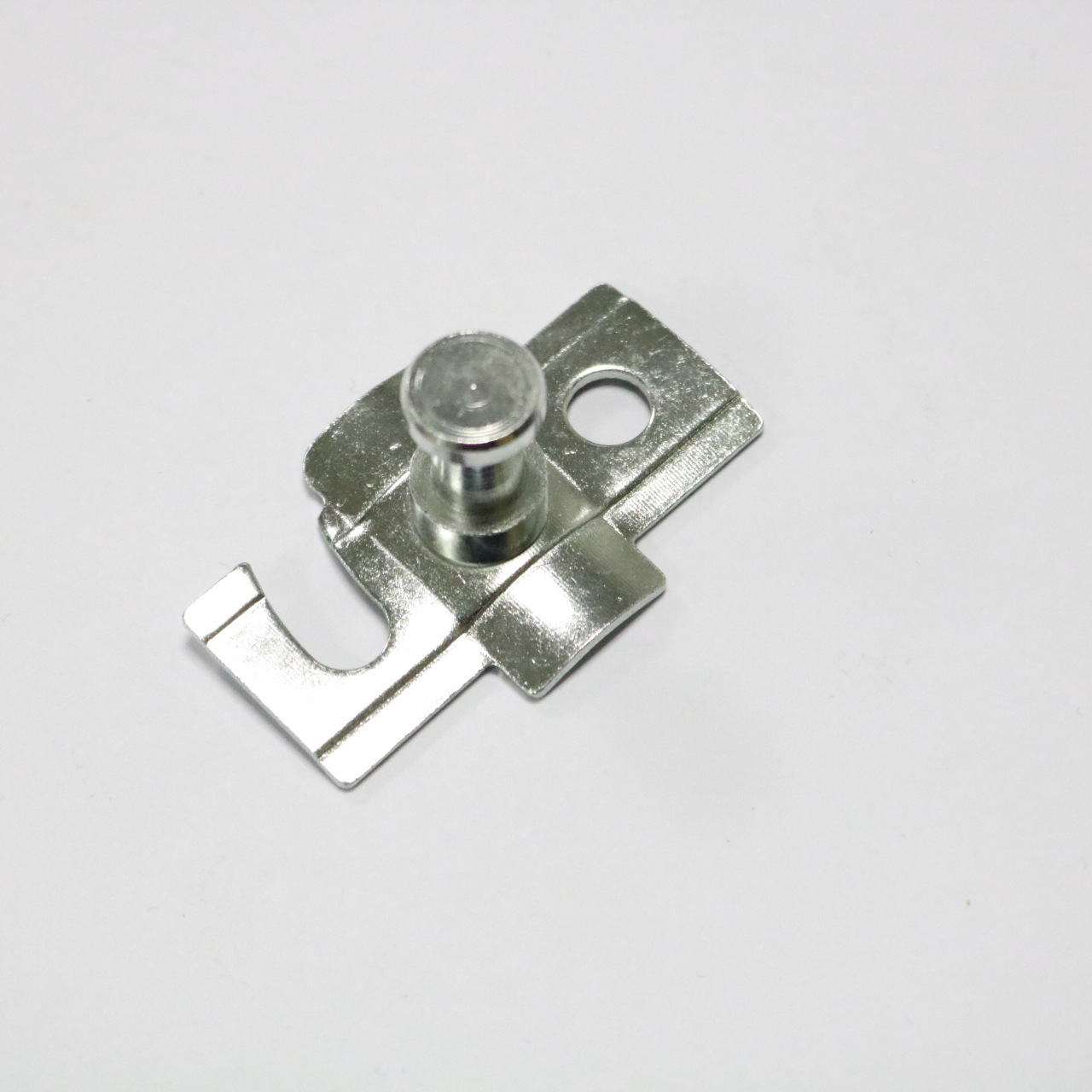 供应玩具工程车铁连接锁紧片_连接片紧固件五金冲压加工定做