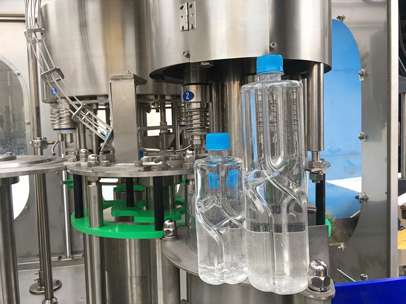 全自动小瓶水灌装机 小型瓶装纯净水矿泉水苏打水饮料生产线全套