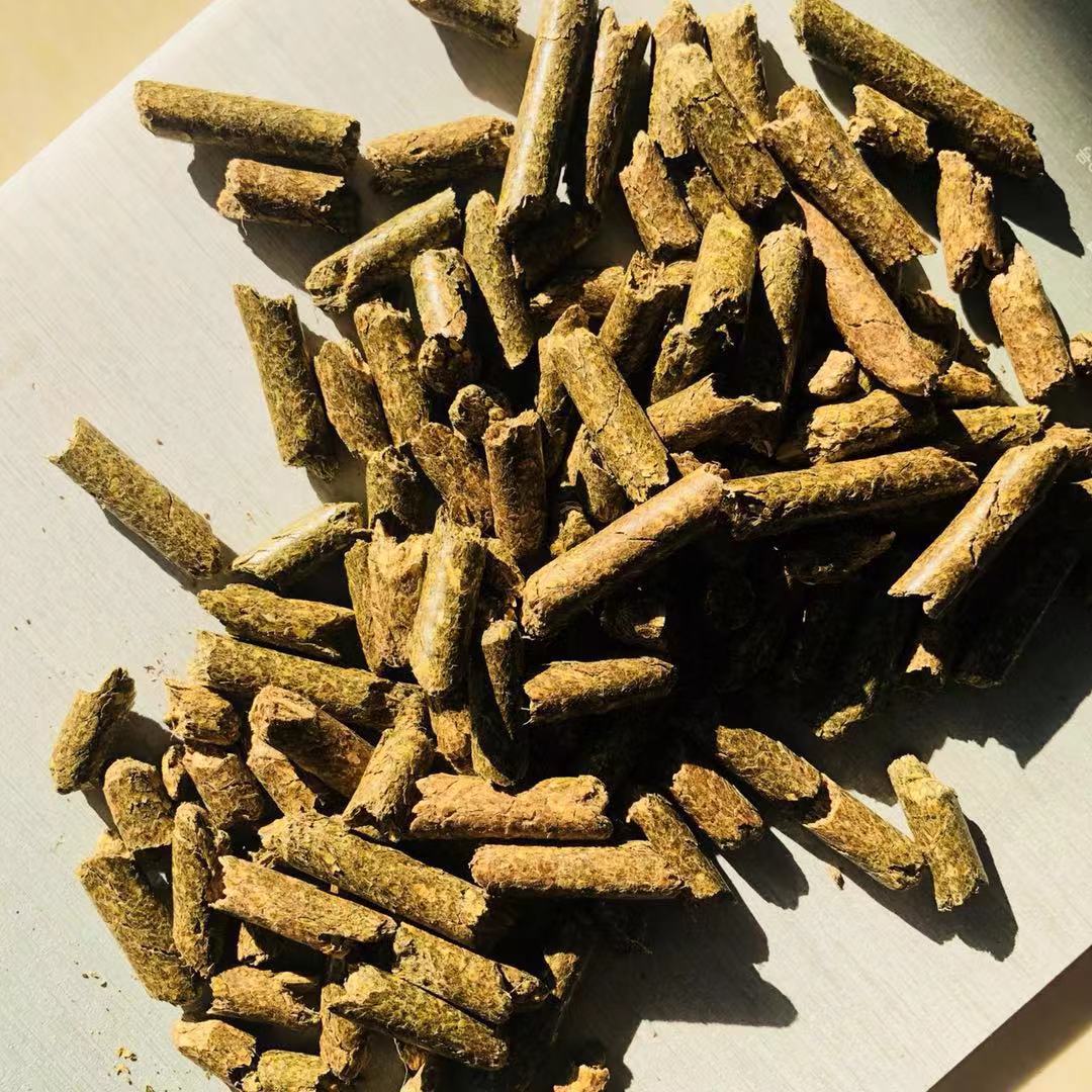 反刍草食动物配合饲料 苜蓿草颗粒料 育肥牛饲料厂家直销