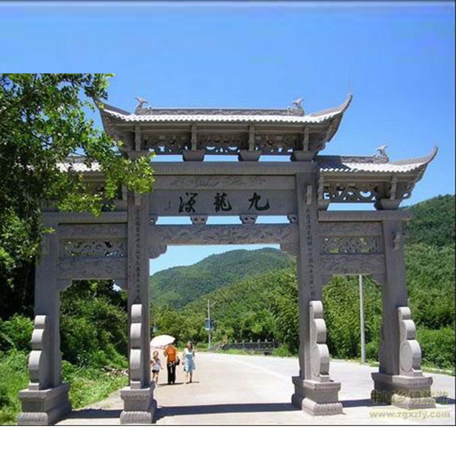仿古门楼花岗岩大型三门石雕牌坊 寺院山门古建筑石牌坊