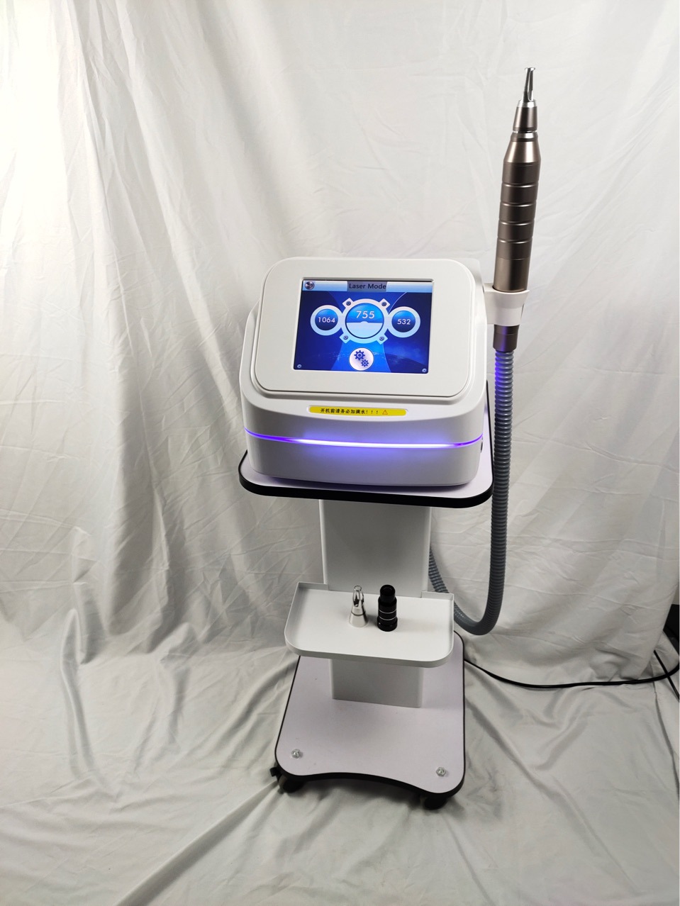 激光皮秒祛斑仪器大功率无创洗眉机洗纹身雀黄褐斑755蜂巢美容院
