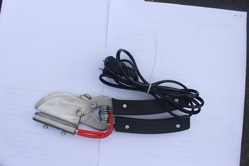 仔猪电热断尾钳 电热剪尾钳止血电动尾巴钳小猪电加热剪尾钳养殖