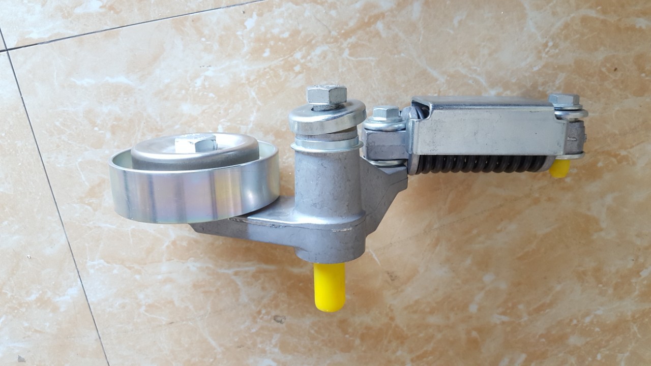 进口日野700皮带涨紧轮进口日野重卡车配件批发