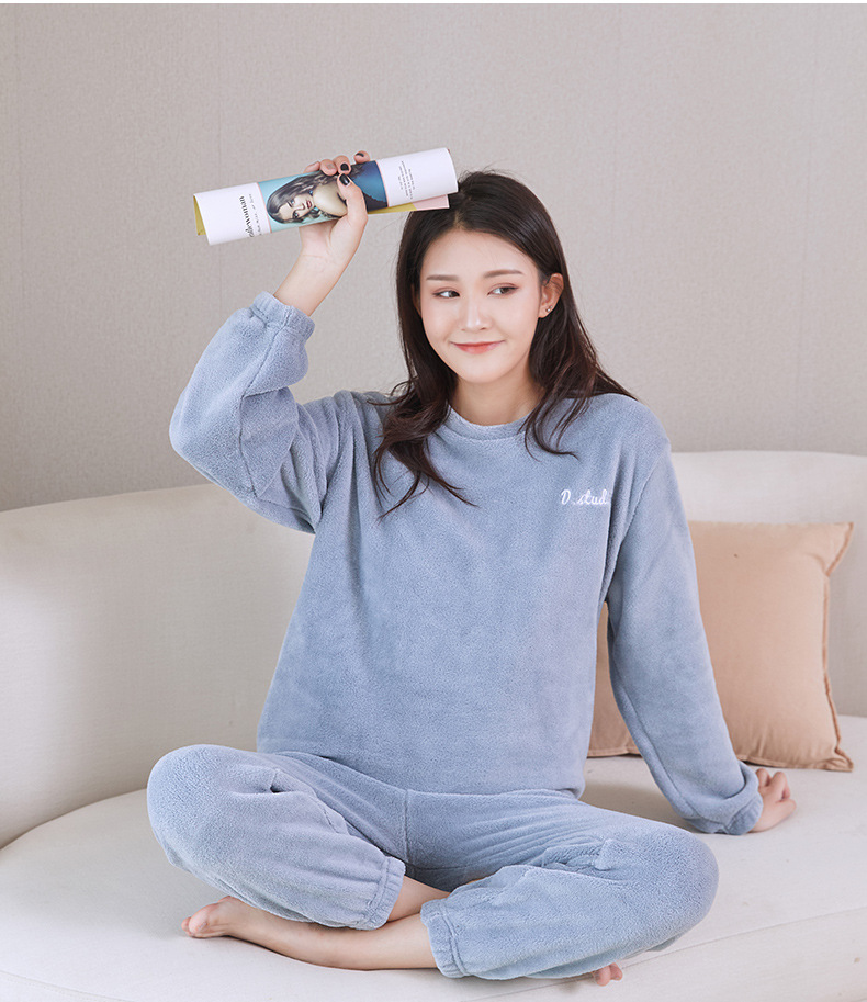 暖暖套装秋冬睡衣女圆领珊瑚绒纯色加厚睡衣长袖女士家居服两件套_剑