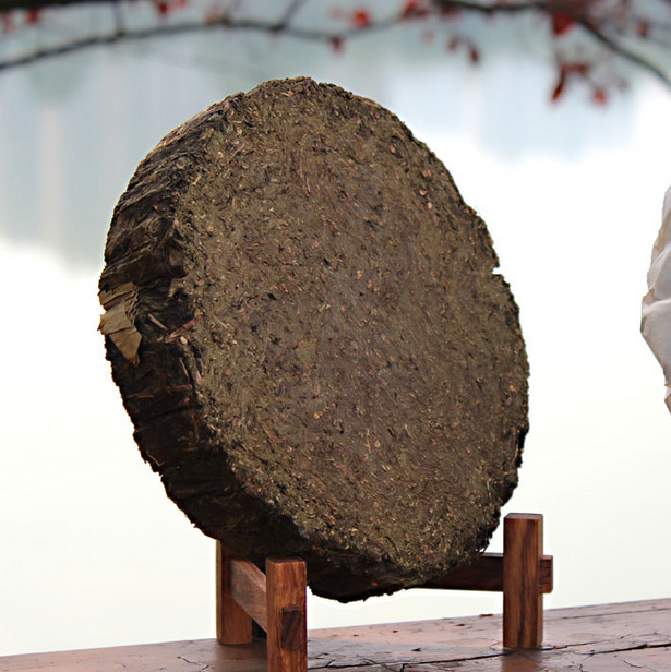 老茶千两茶饼600g带礼盒安化黑茶芙蓉山大叶千两饼
