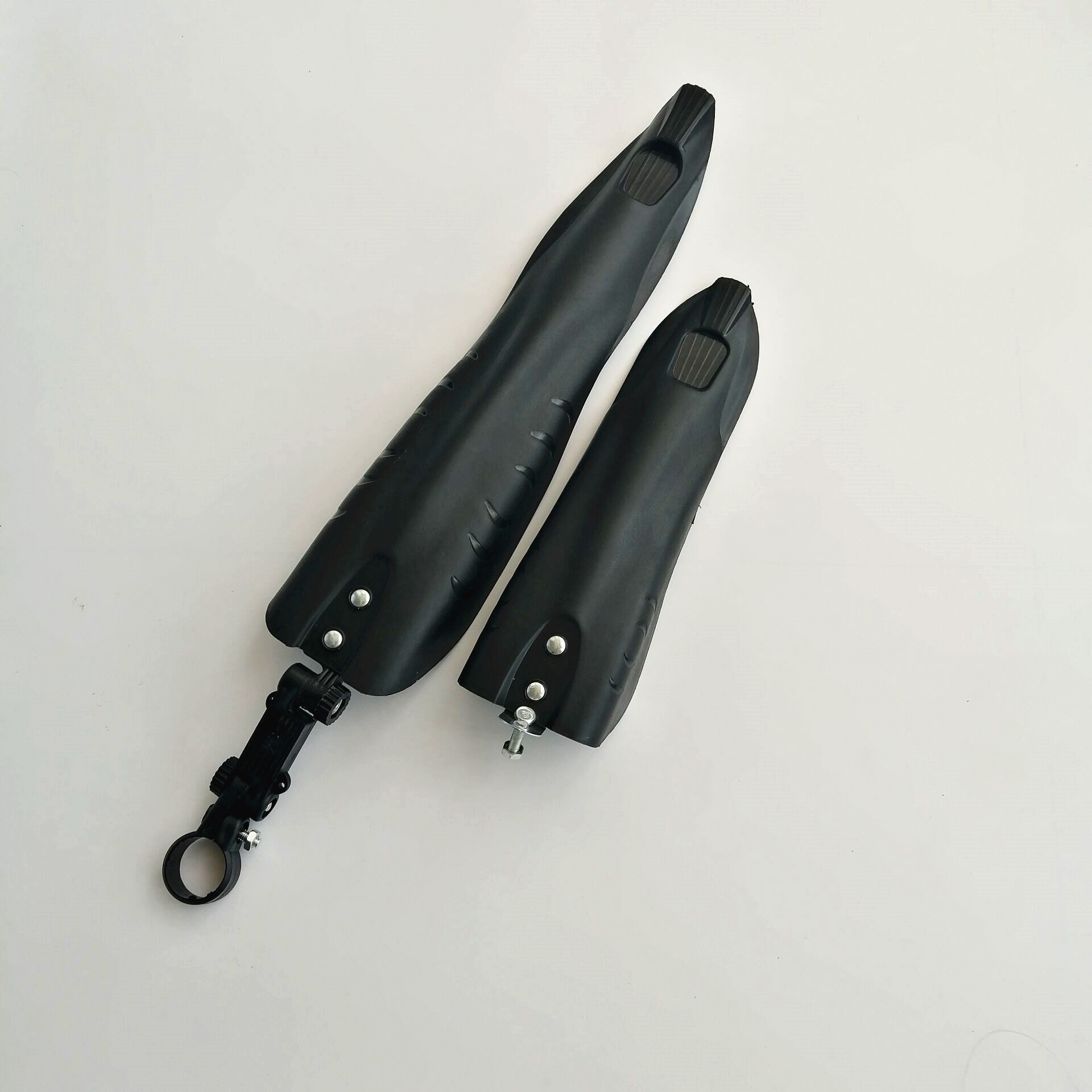 山地车大飞鱼挡泥板单车泥瓦自行车加长加宽泥除快拆式通用挡水板