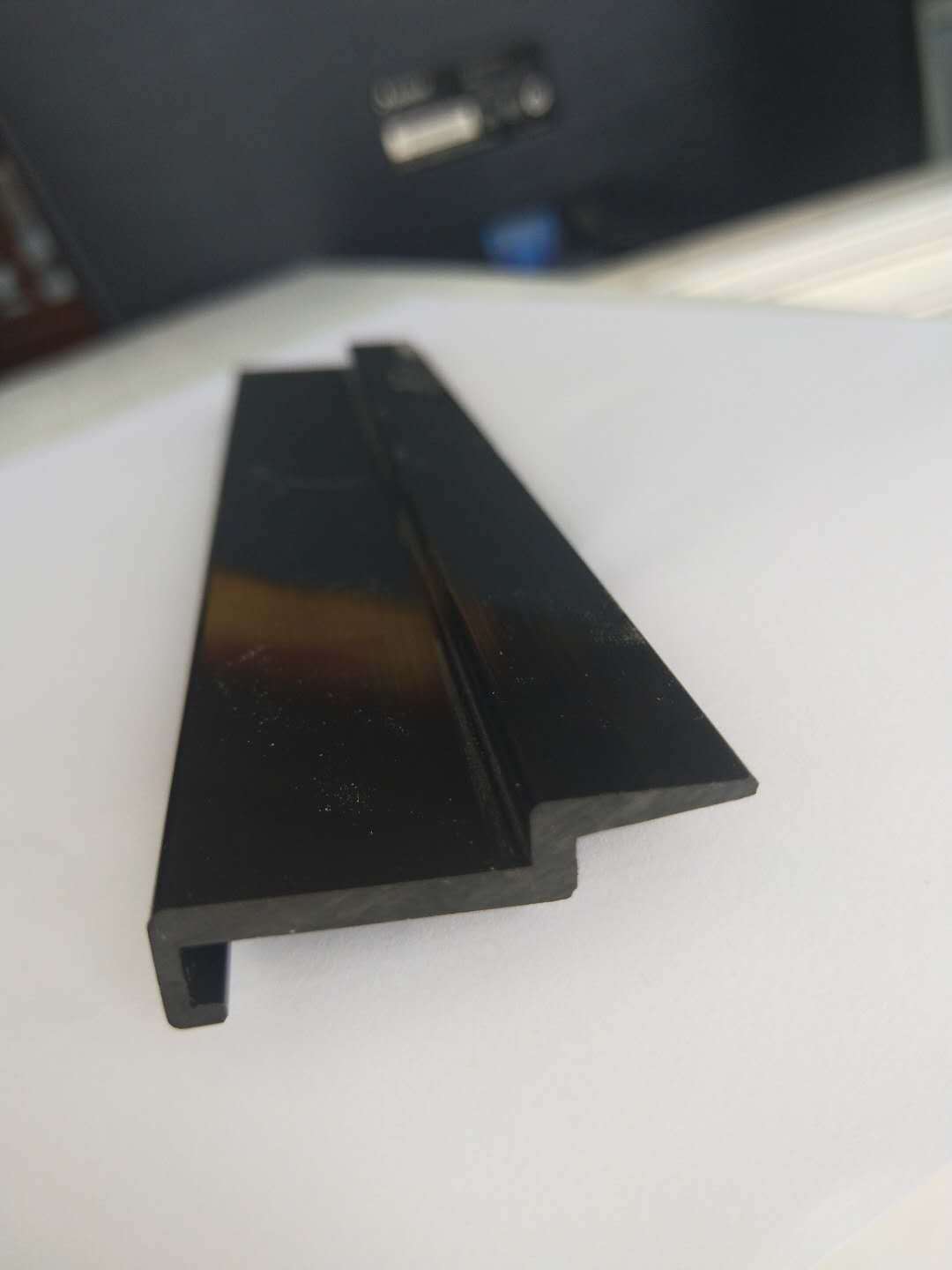 门窗隔热条勾企条pvc型材铝合金门窗断桥勾企条推拉门窗隔热条