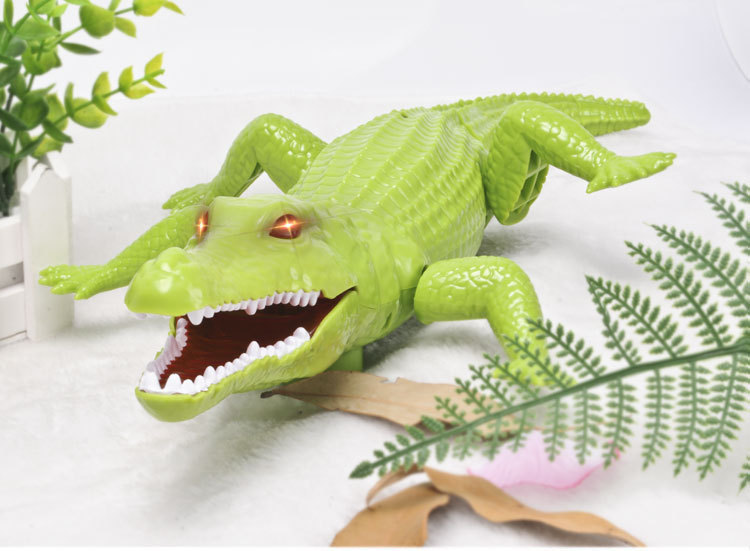 跨境仿真红外遥控鳄鱼整蛊吓人新奇特动物模型电动玩具电子宠物