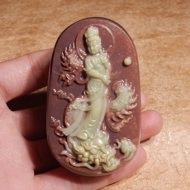 精美贵州和田玉贵州新品新颖别致紫袍玉骑龙观音男款手把件