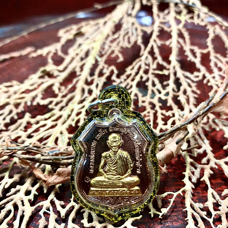 舍玛商贸2536龙婆卡贤大师自身金属版含壳及ddpra卡包邮泰国佛牌