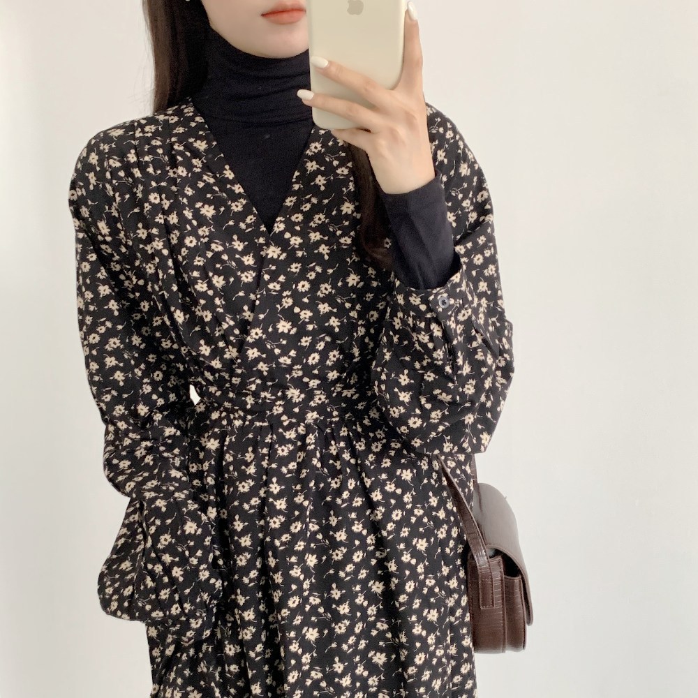 复古韩版碎花连衣裙女2020新款秋v领长袖收腰显瘦气质中长款裙子