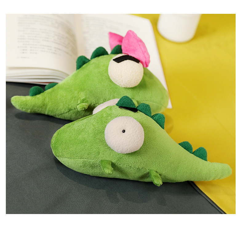 大眼软萌情侣鳄鱼抱枕公仔汽车载竹炭包可爱小鳄鱼玩偶男女款娃娃