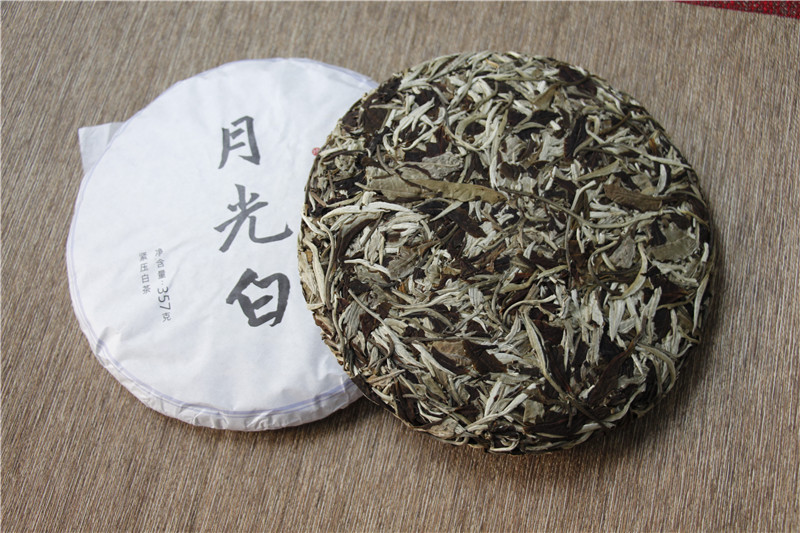 云南景谷月光白茶饼茶蜜香一芽一叶二叶357g白牡丹贡眉寿眉紧压茶