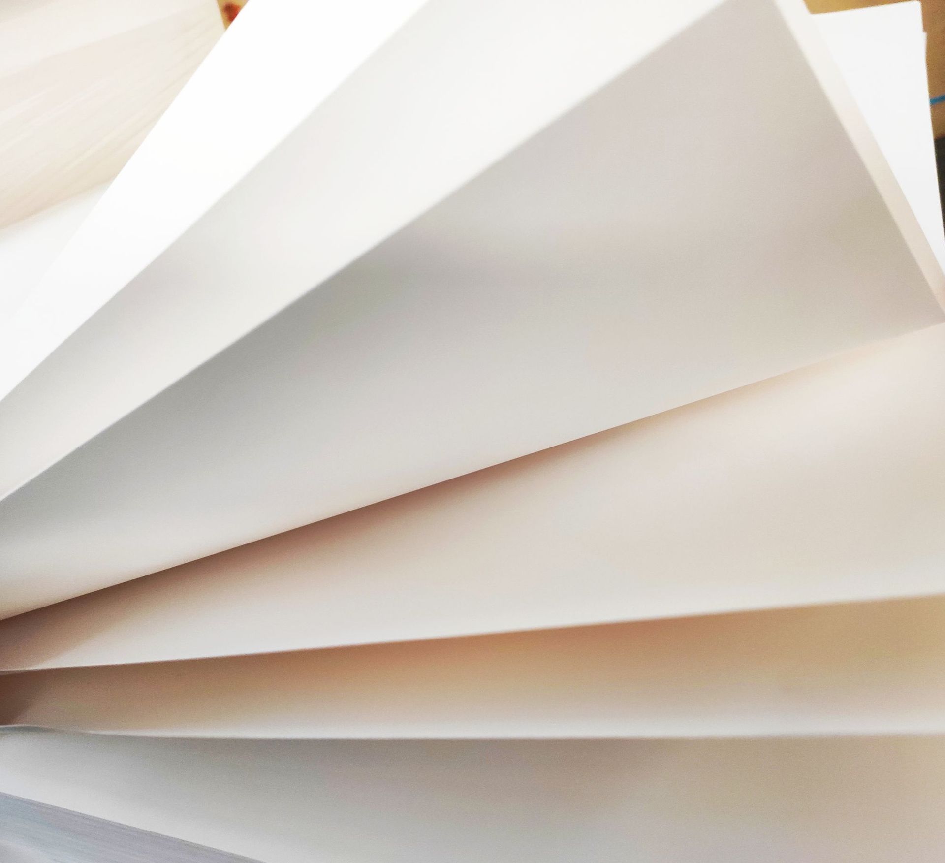 80克白牛皮纸手提袋牛皮纸本白牛皮纸批发