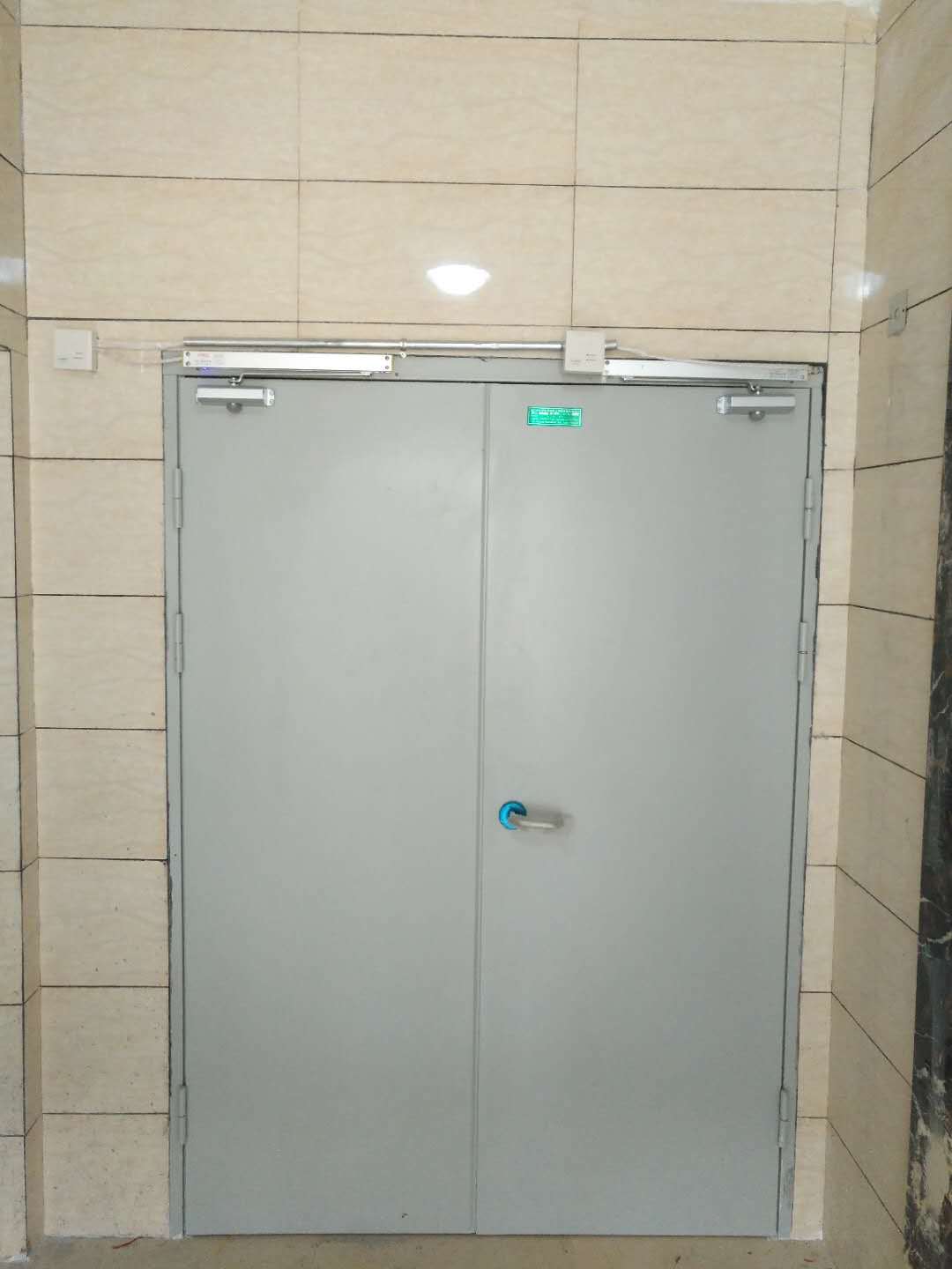 酒店医院防火门消防联动电动闭门器常开门电磁释放器消防联网控制