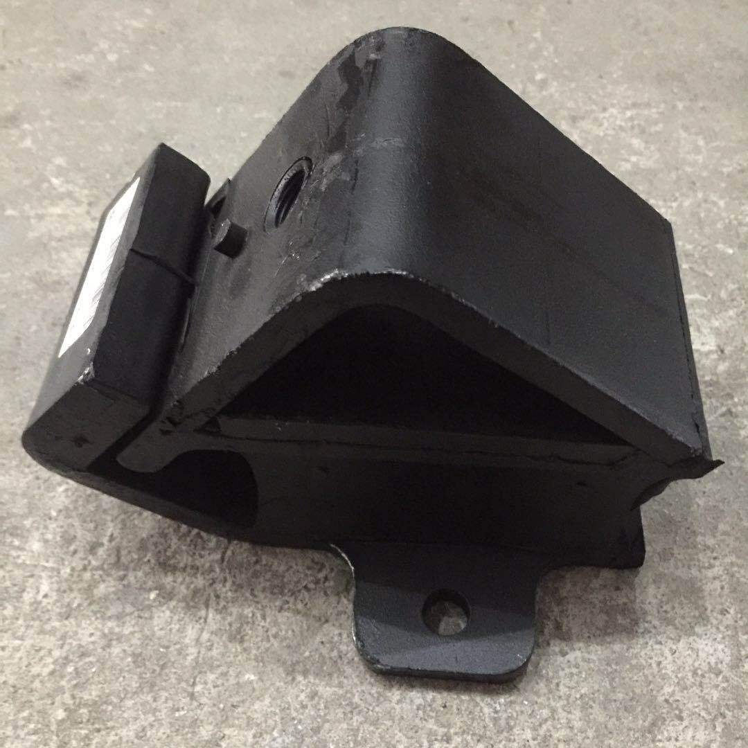 wg9925590600 重汽豪沃发动机前橡胶支撑 橡胶 胶墩 陕汽德龙