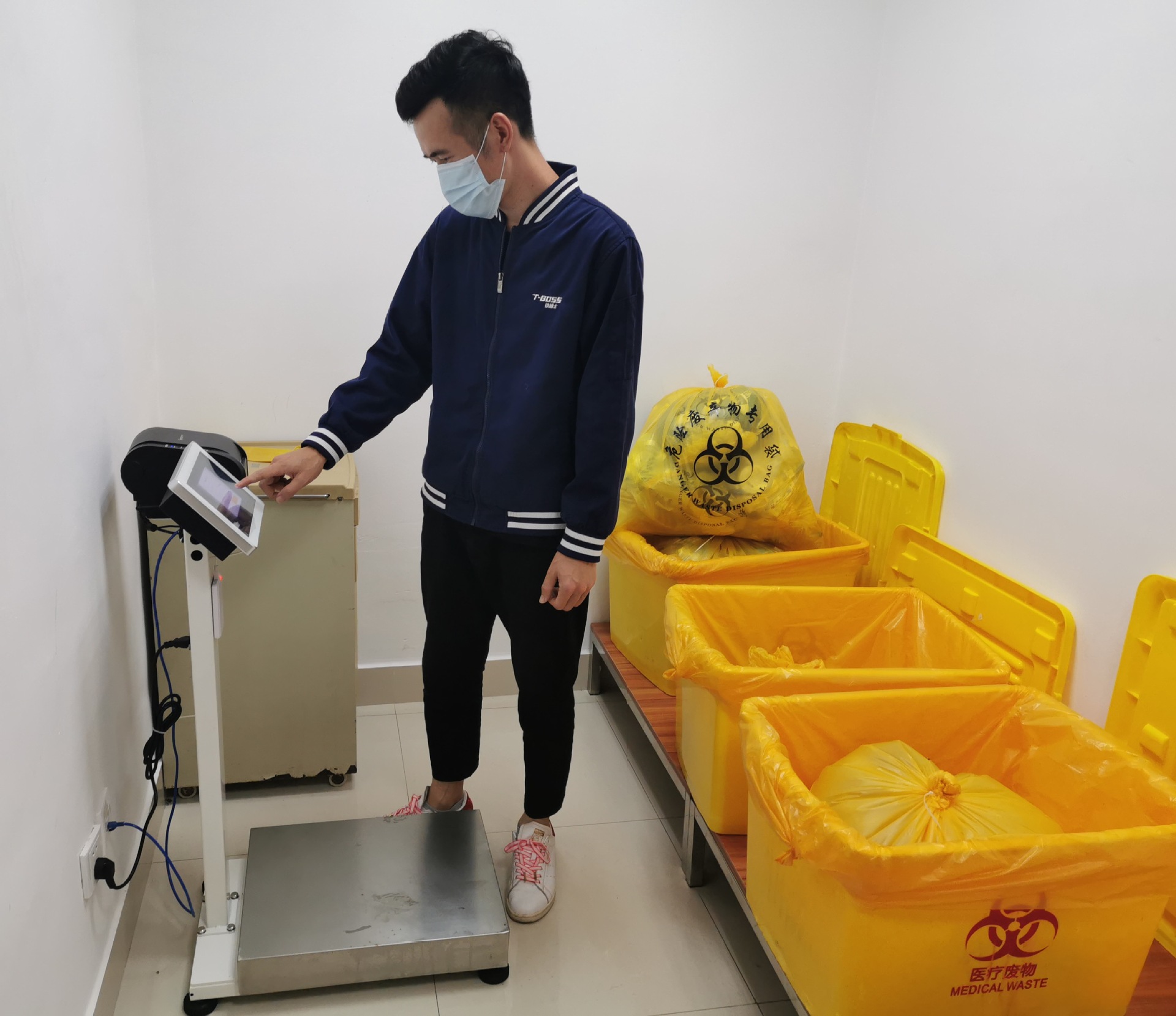 医疗废物称 医废 固废危废 医院垃圾分类标签打印秤 后台管理系统