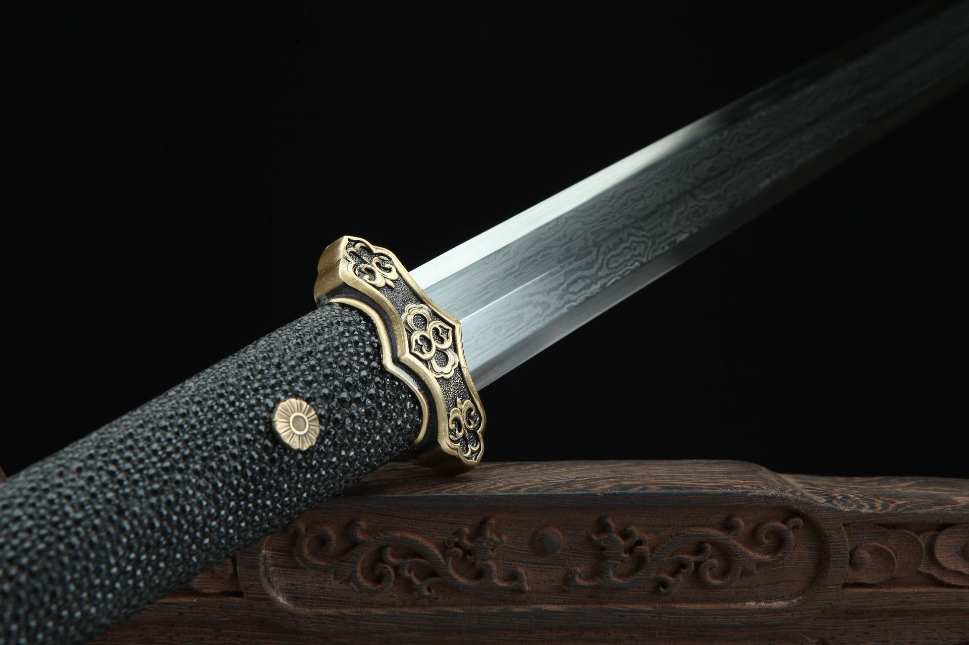 龙泉刀剑传统手工镇宅宝剑花纹钢烧刃唐剑八面硬清剑冷兵器未开刃