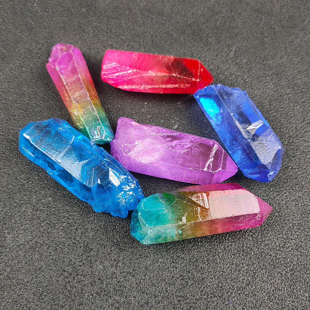 速卖通现货天然原石水晶柱 不规则电镀水晶七彩六棱柱能量摆件diy