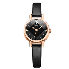 上个世纪80年代,河北石家庄手表厂生产的女式红莲牌手表.