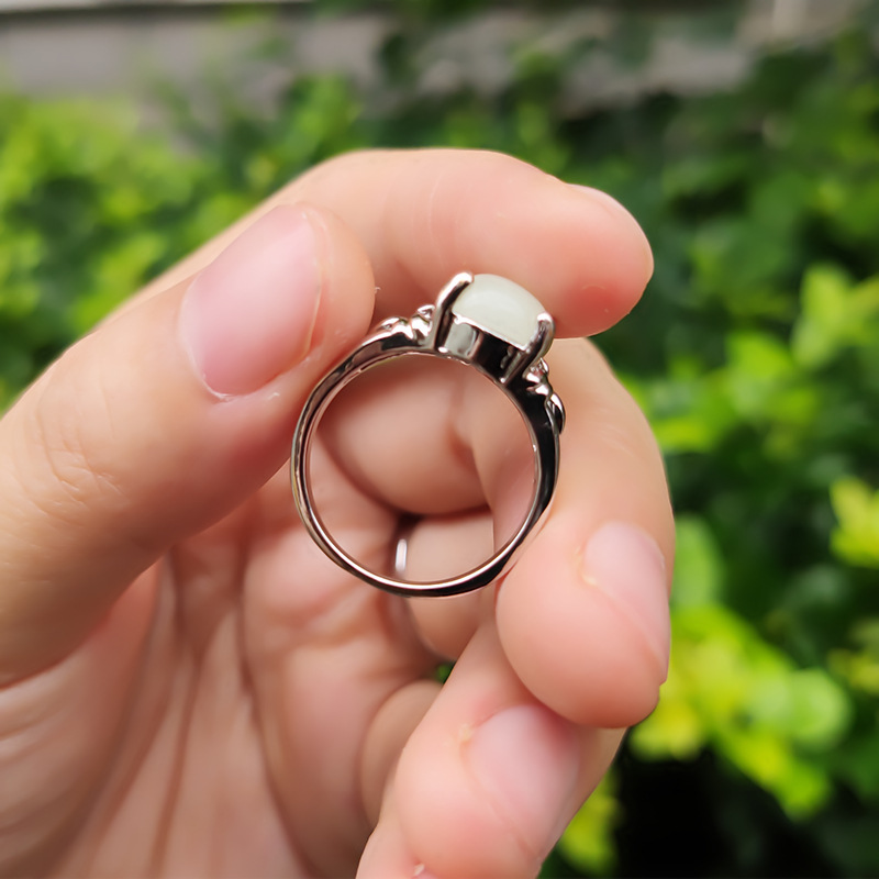 夜光石指环合金镀银戒指吸光变色荧光戒指地摊货源跑江湖热销产品