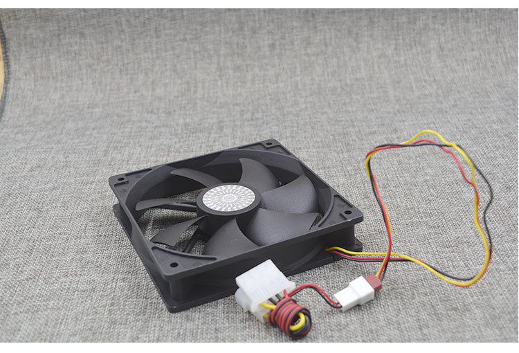 酷冷至尊 超静音12cm 12025 12v 0.16a 3线 主机电源排风机箱风扇