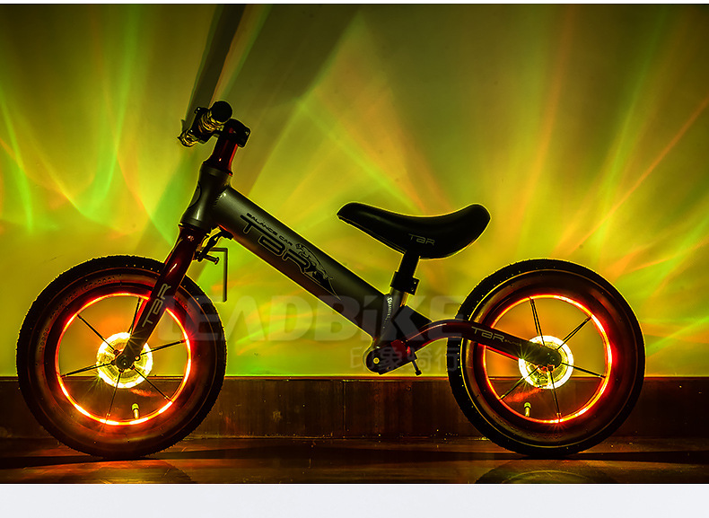 印象骑行厂家直销自行车风火轮 平衡车花鼓灯 警示灯骑行配件a13
