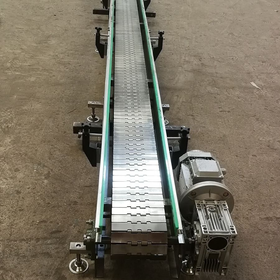 平顶链板输送机不锈钢平顶链板啤酒饮料罐头输送机带护栏板链线