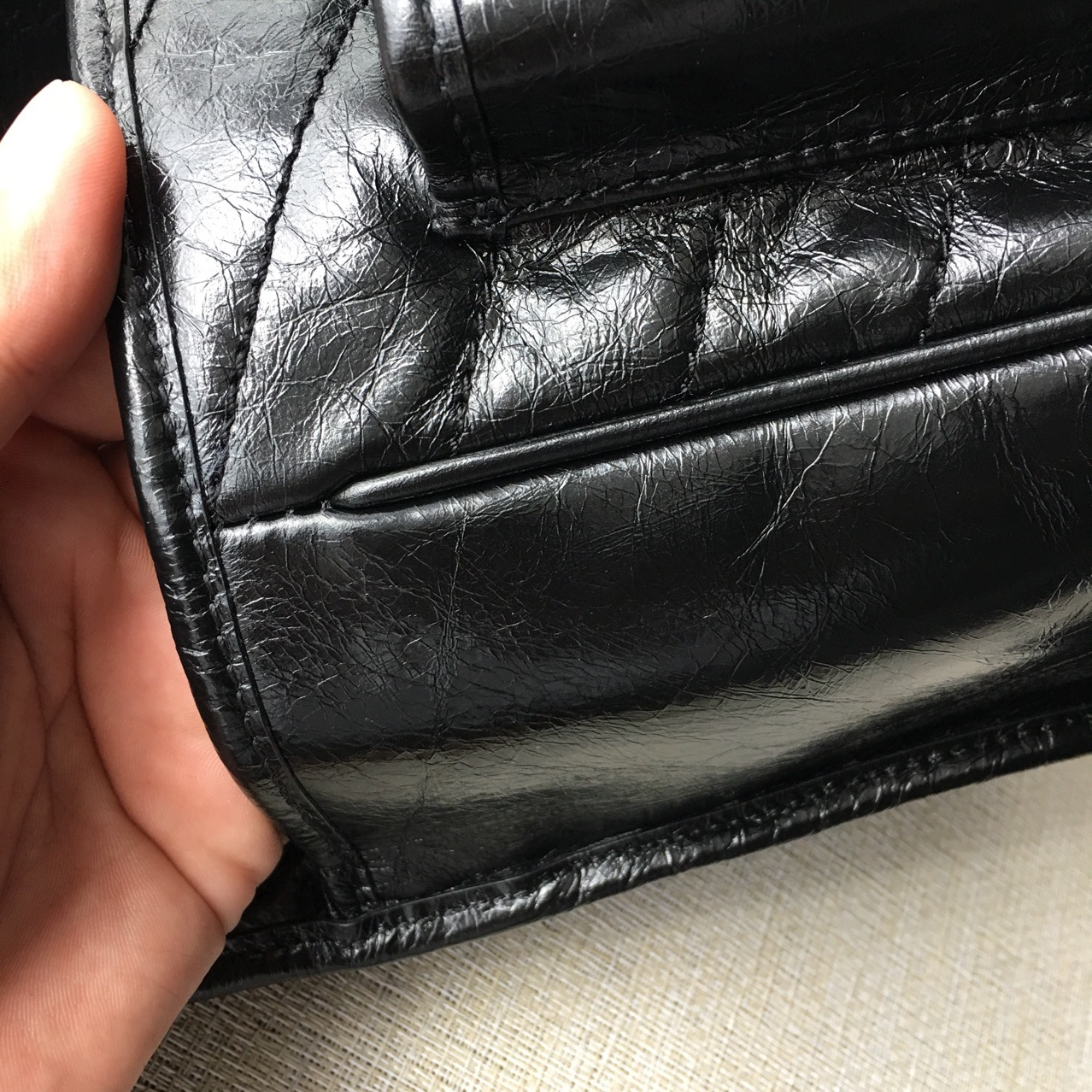 四季百搭黑色纯色横款方型内贴袋车缝线休闲拉链邮差包软把女包