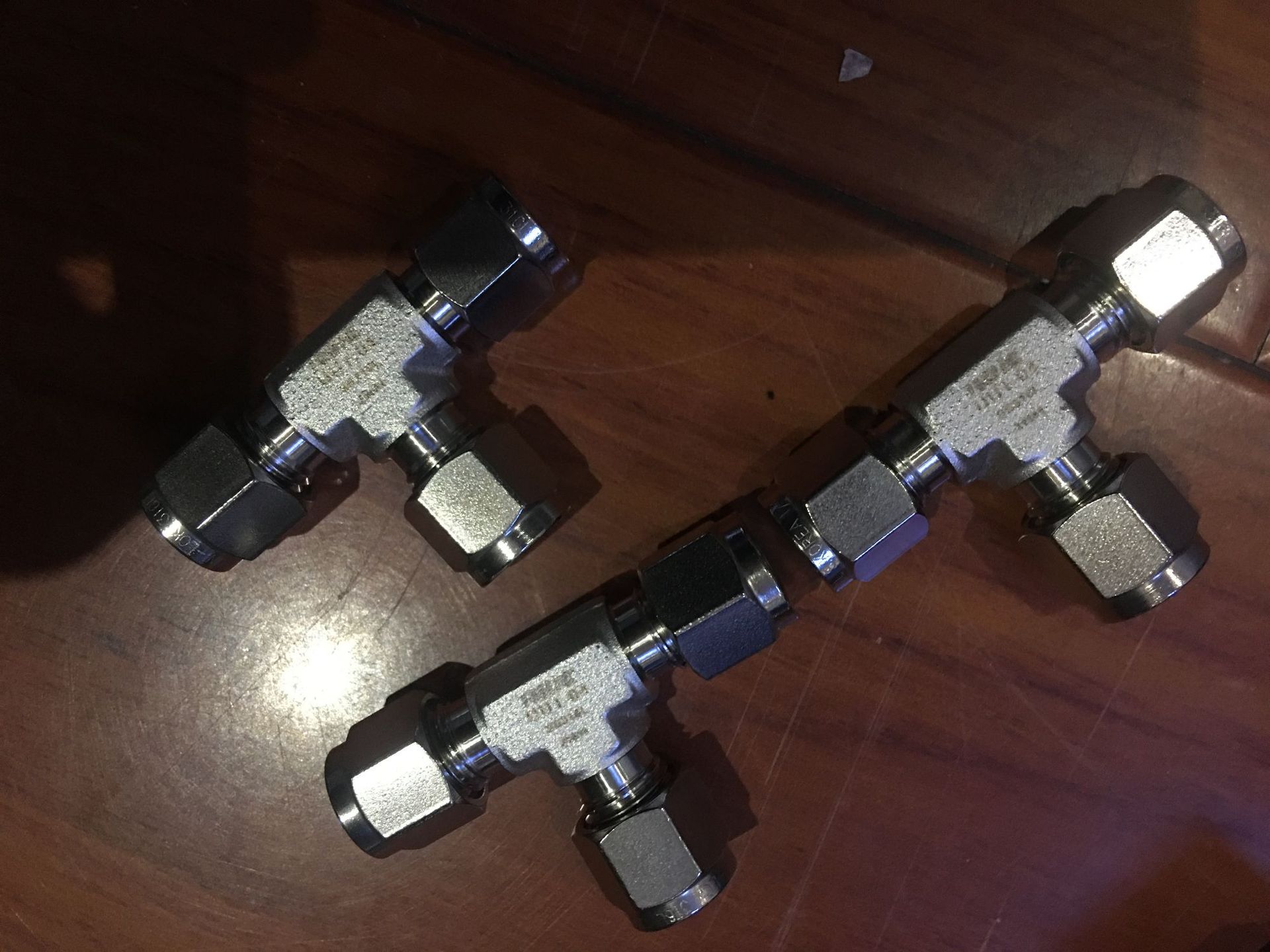 韩国 进口 unilok 不锈钢316l卡套式三通中间管接头uut-04