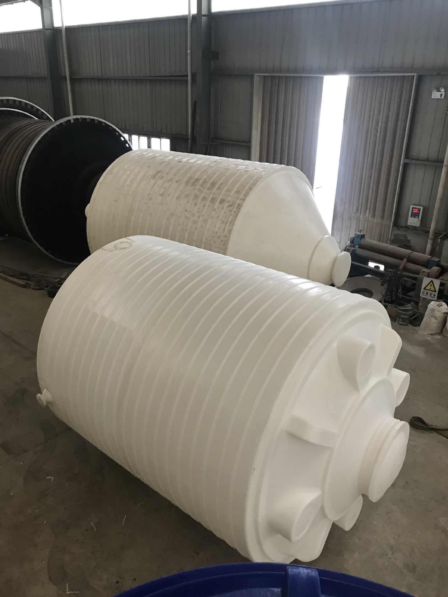 云南供应30吨40吨锥底酸洗桶 大型清洗石英砂储罐厂家-阿里巴巴