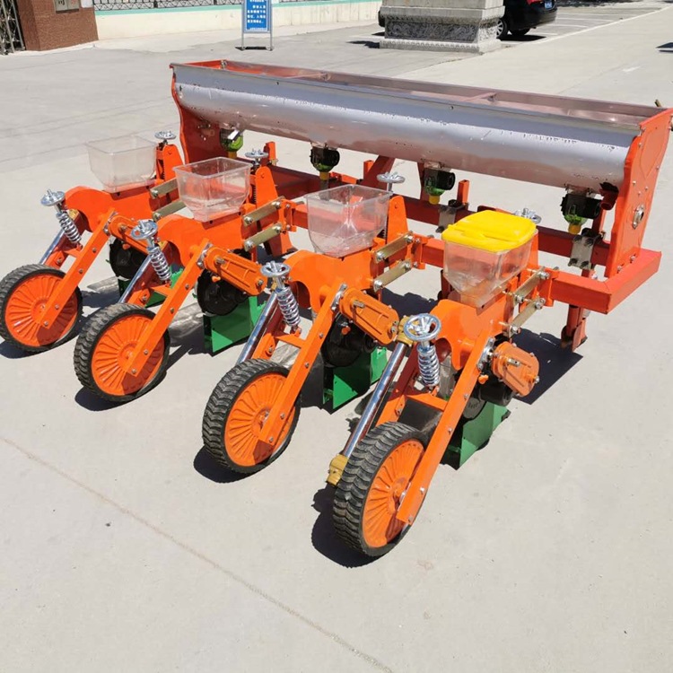 玉米播种机四轮拖拉机带大豆精量播种镂实心肥腿免耕机双施肥悬浮
