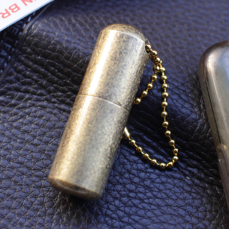 个性袖珍迷你户外求生取火防水煤油打火机野外带钥匙扣打火机收藏